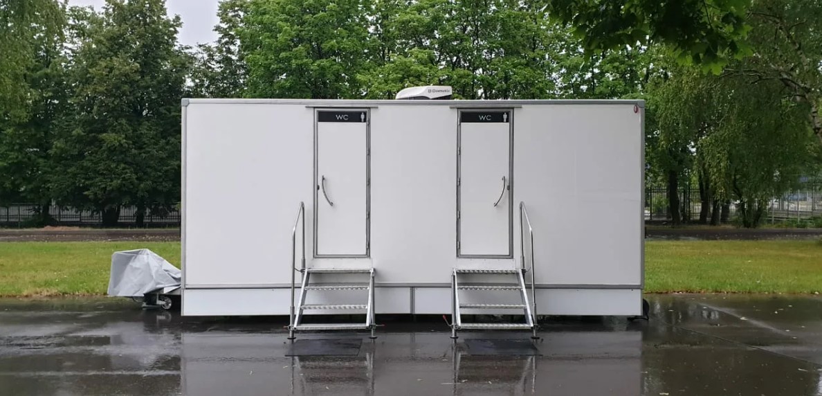 Аренда мобильных туалетных модулей на колесиках в Ивантеевке